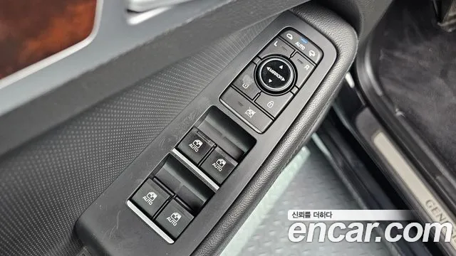 Hyundai Genesis — фото 11