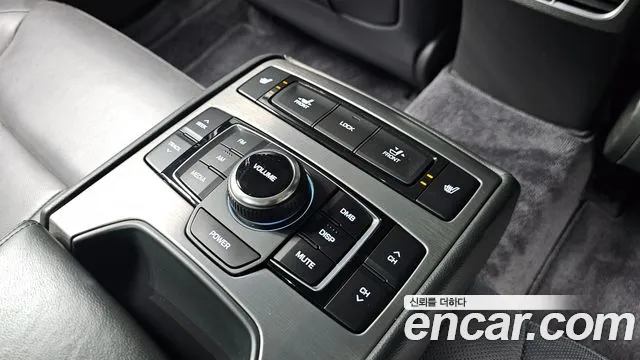 Hyundai Genesis — фото 28
