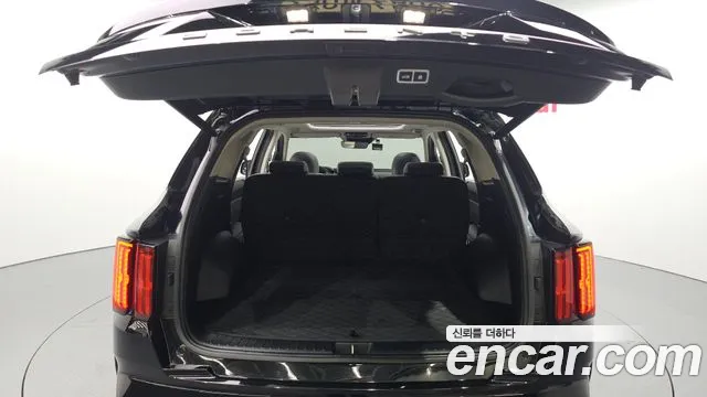Kia Sorento — фото 14