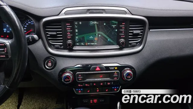Kia Sorento — фото 13