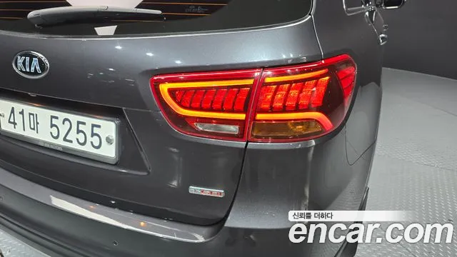 Kia Sorento — фото 23