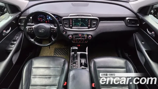 Kia Sorento — фото 7