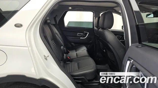 Land Rover Discovery Sport — фото 12