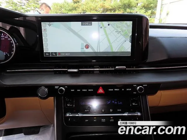 Kia Carnival — фото 14