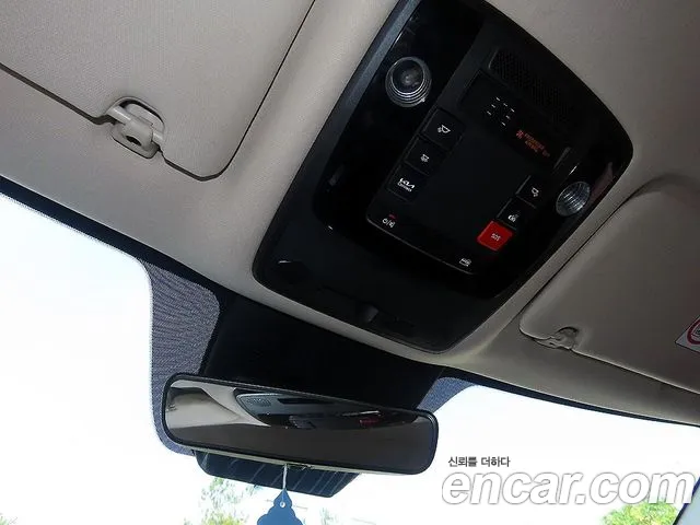 Kia Carnival — фото 17
