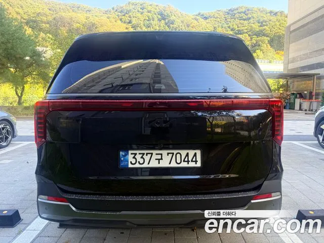 Kia Carnival — фото 4