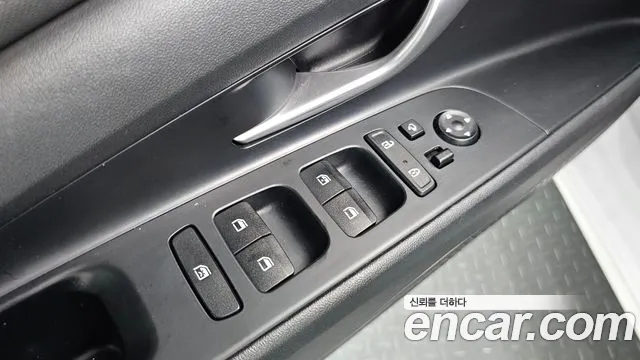 Hyundai Avante — фото 13