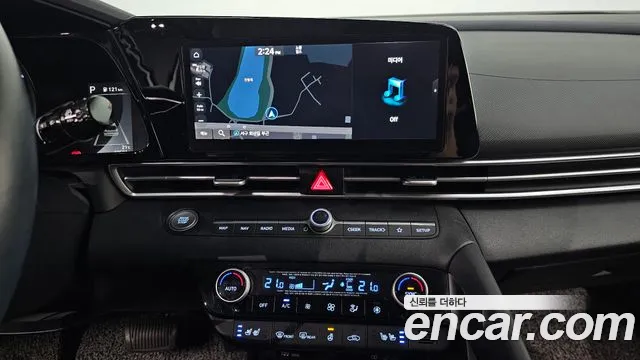 Hyundai Avante — фото 18