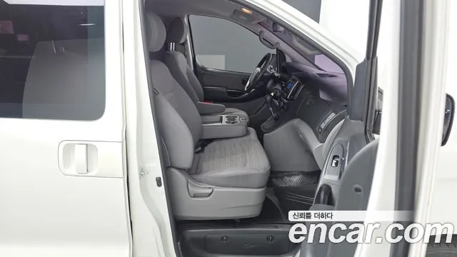 Hyundai Starex — фото 11