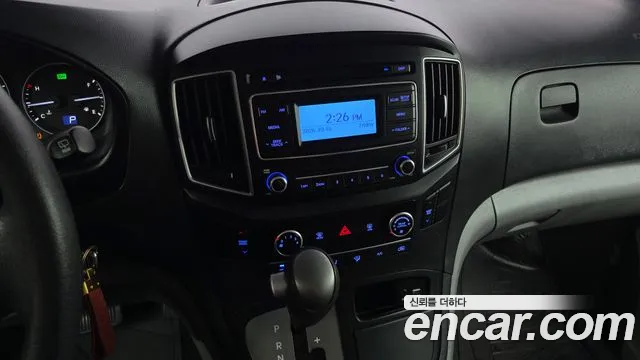 Hyundai Starex — фото 14
