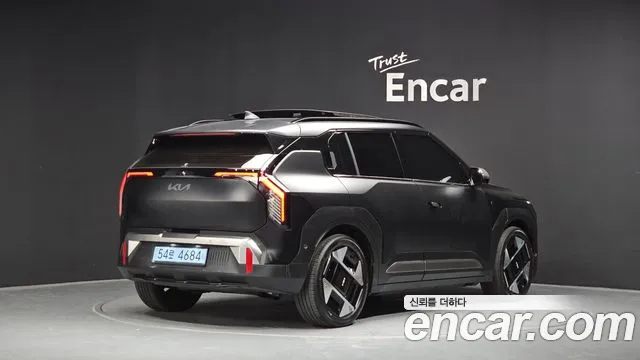 Kia EV3 — фото 1
