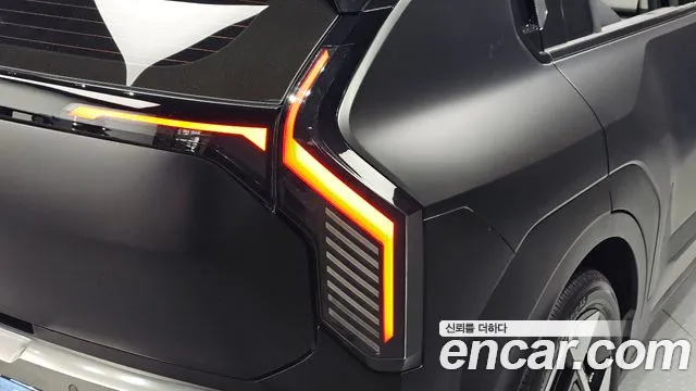 Kia EV3 — фото 23