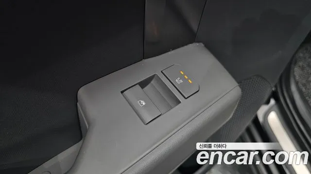 Kia EV3 — фото 30
