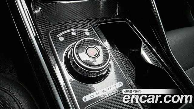 Kia Sorento — фото 18