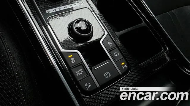 Kia Sorento — фото 9
