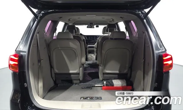 Kia Carnival — фото 20