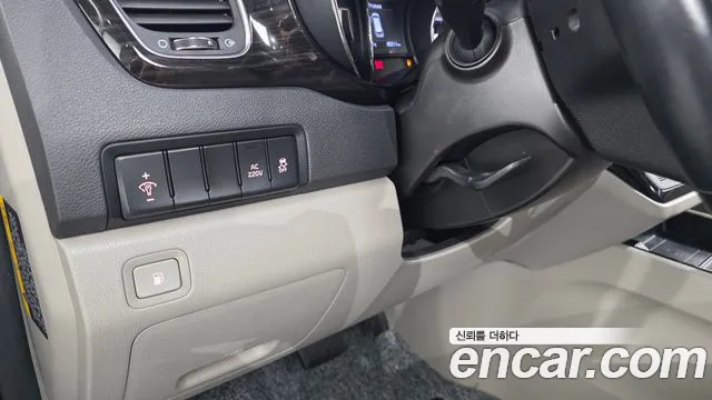Kia Carnival — фото 30