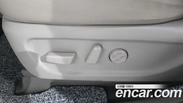 Kia Carnival — фото 31