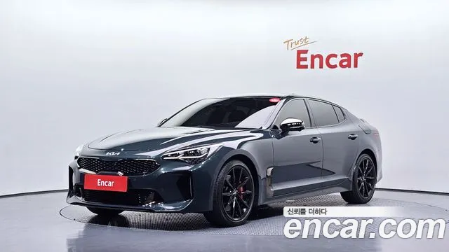 Kia Stinger — фото 1