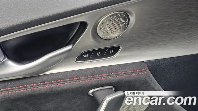 Kia Stinger — фото 17