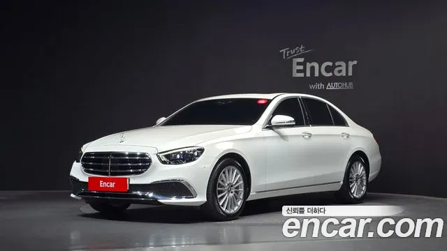 Mercedes-Benz E-Class — фото 1
