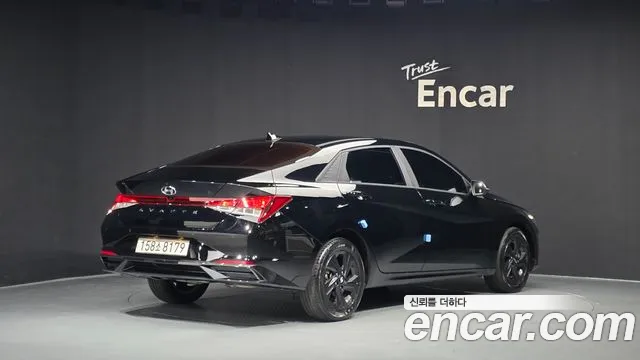 Hyundai Avante — фото 2