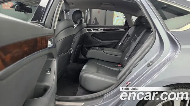 Hyundai Genesis — фото 11