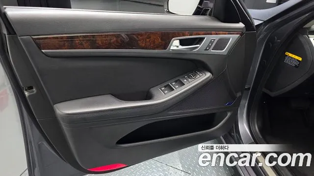 Hyundai Genesis — фото 24