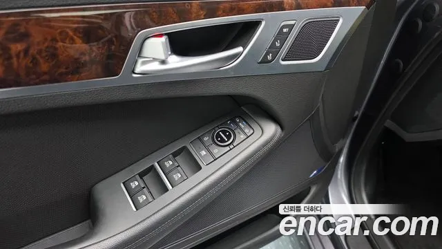Hyundai Genesis — фото 30