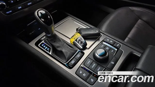 Hyundai Genesis — фото 8