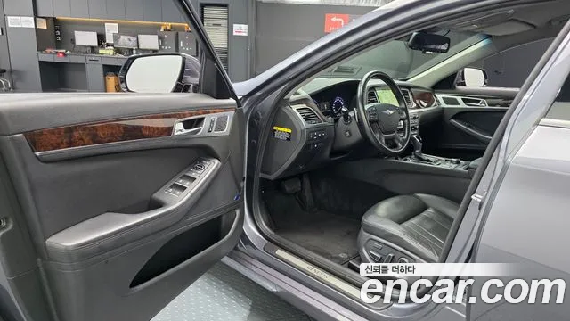 Hyundai Genesis — фото 9