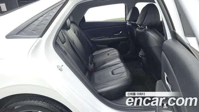 Hyundai Avante — фото 16