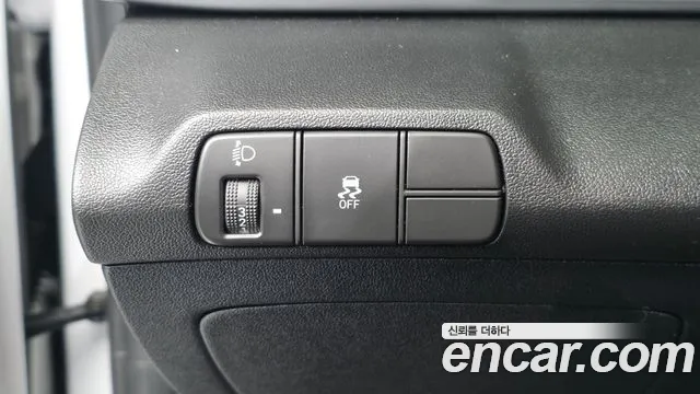Hyundai Avante — фото 19