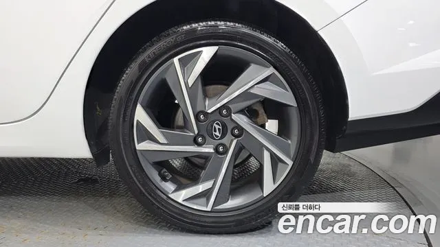 Hyundai Avante — фото 21