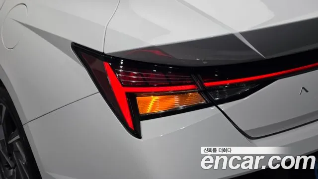 Hyundai Avante — фото 23