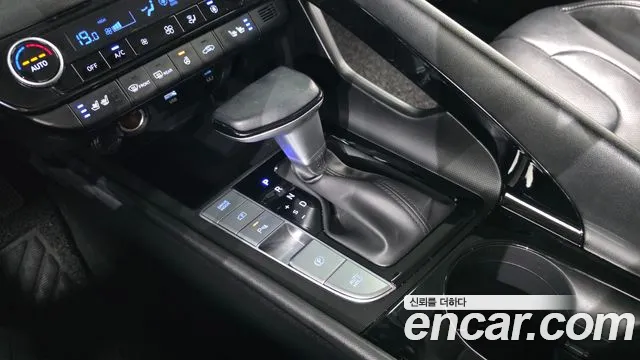 Hyundai Avante — фото 9