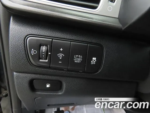 Kia Niro — фото 16