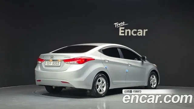 Hyundai Avante — фото 2
