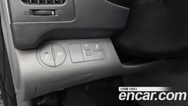 Hyundai Starex — фото 18