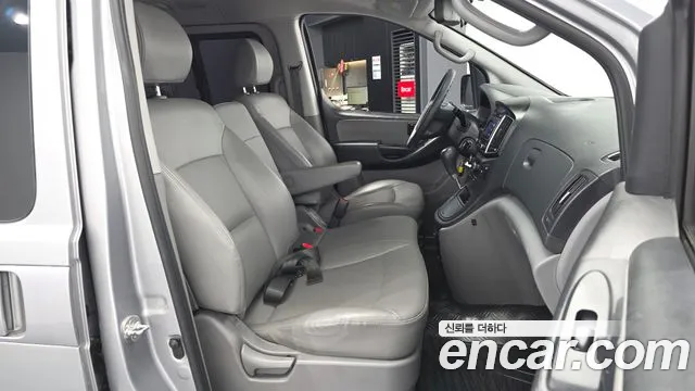 Hyundai Starex — фото 10