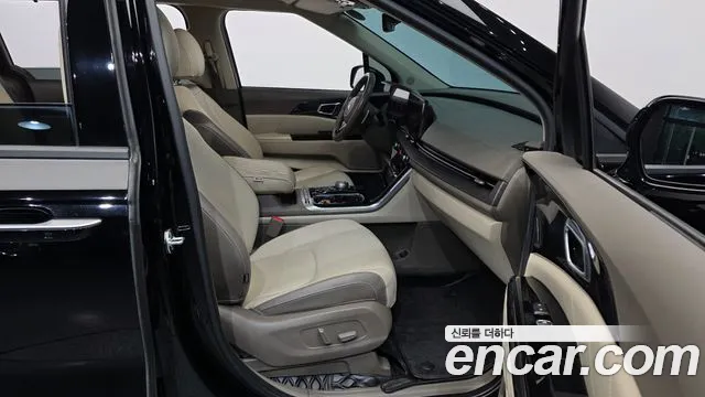 Kia Carnival — фото 11