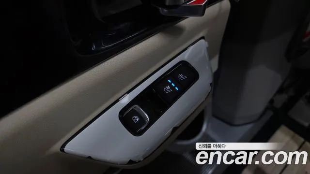 Kia Carnival — фото 18