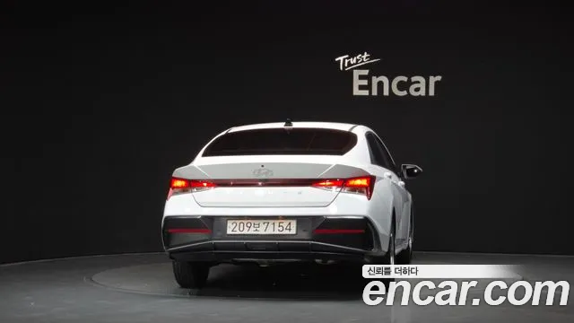 Hyundai Avante — фото 4