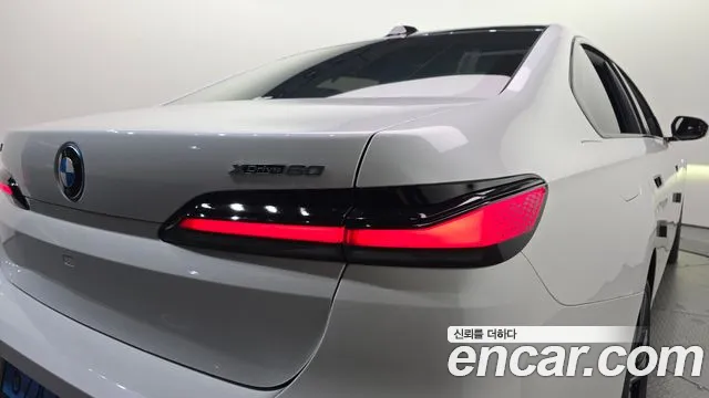 BMW i7 — фото 23