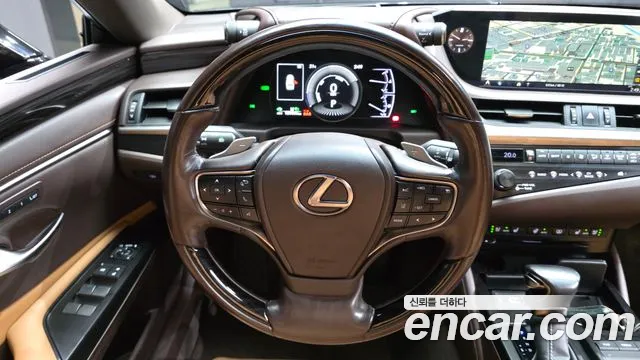 Lexus ES — фото 12