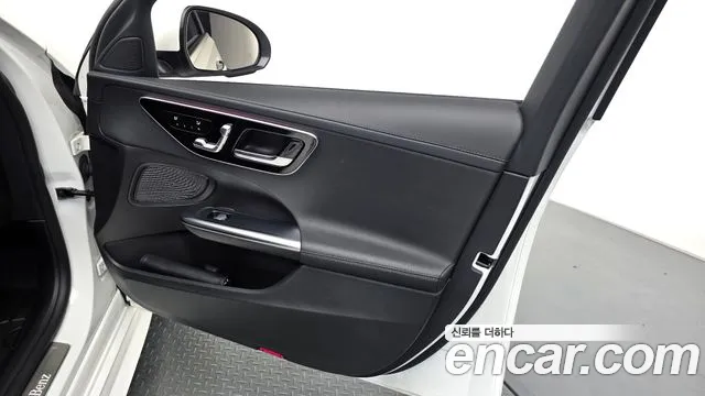 Mercedes-Benz C-Class — фото 24