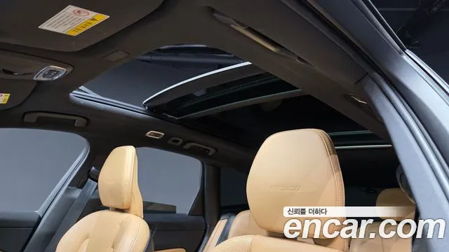 Volvo XC60 — фото 18