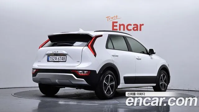 Kia Niro — фото 1