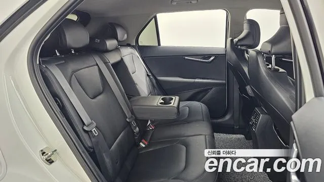 Kia Niro — фото 11