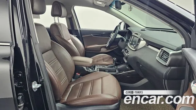Kia Sorento — фото 11